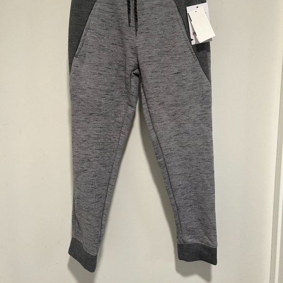 UNIVIBE GRAY JOGGERS BEST OFFER EXCEPTED - Picture 2 of 9